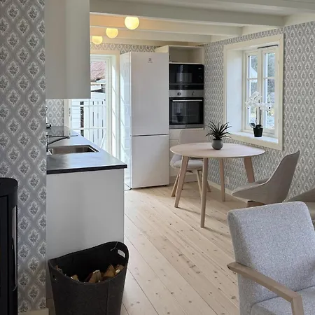 3 Bedroom Awesome In *