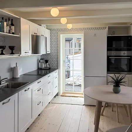 Holiday home 3 Bedroom Awesome In Vikebygd