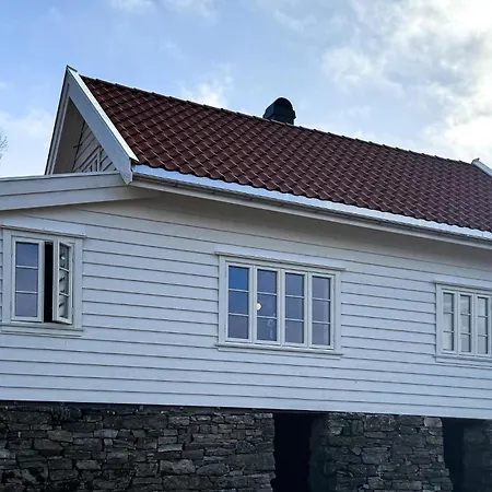 Nyaraló Awesome Home In Vikebygd With House Sea View