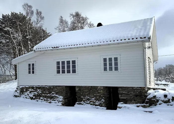 3 Bedroom Awesome In Vikebygd